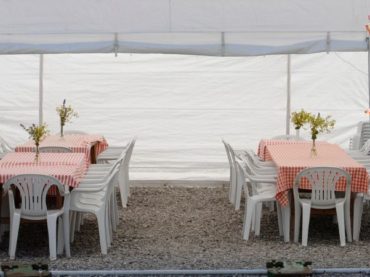 10 Helpful Tips for Planning a Successful Family Reunion