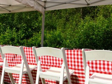 Why Should You Hold Your Next Event Outdoors?