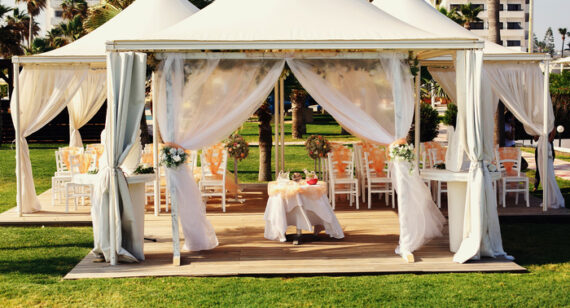 Why Renting a Tent for Your Hollywood Wedding is the Perfect Choice